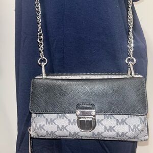 Michael Kors Bridgette Wallet Crossbody